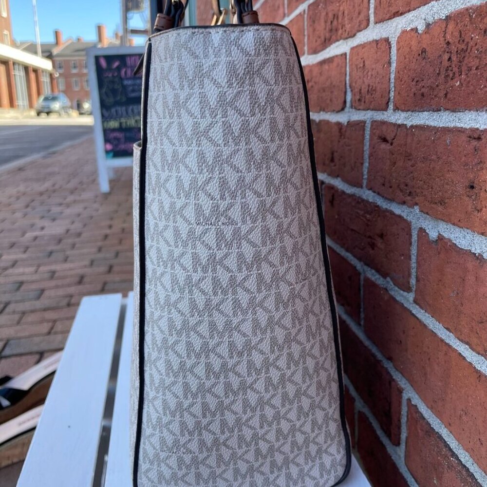 Michael Kors Commuter Tote - Picture 7 of 9